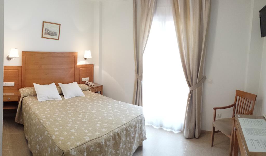 Hotel Goartin مالقة الغرفة الصورة