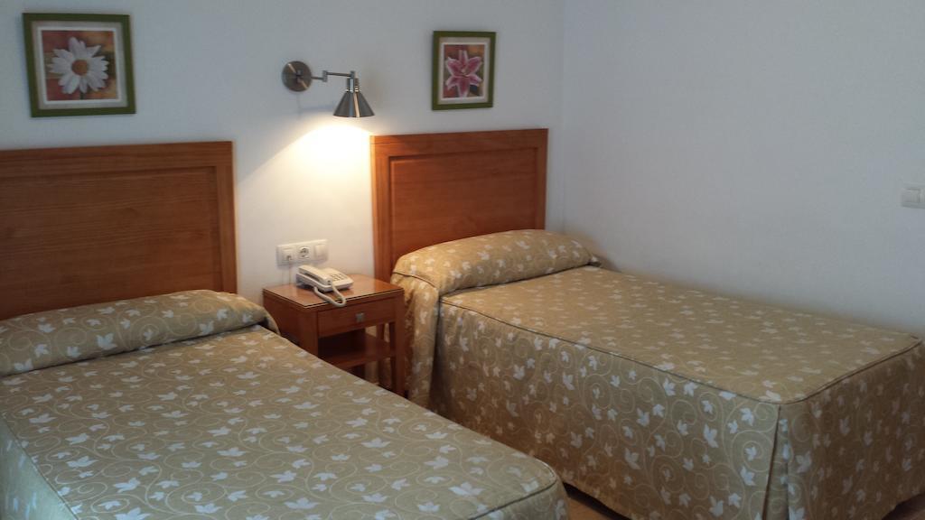 Hotel Goartin مالقة الغرفة الصورة