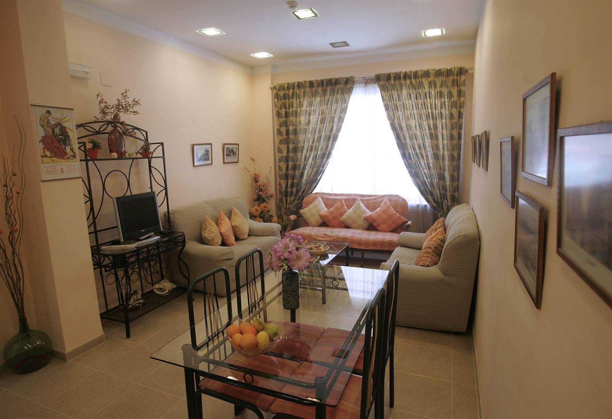 Hotel Goartin مالقة المظهر الخارجي الصورة