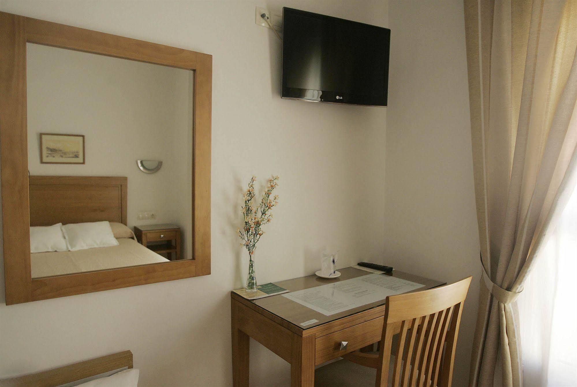 Hotel Goartin مالقة المظهر الخارجي الصورة