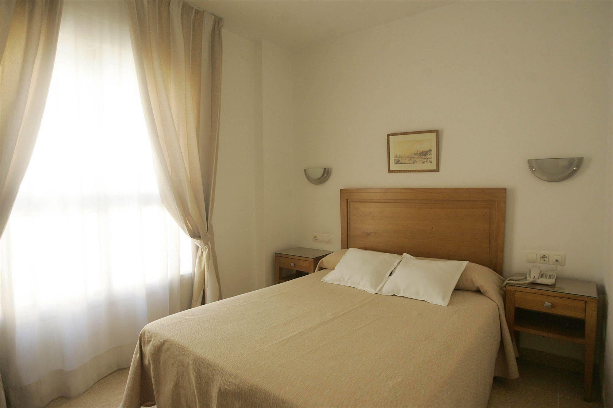 Hotel Goartin مالقة المظهر الخارجي الصورة
