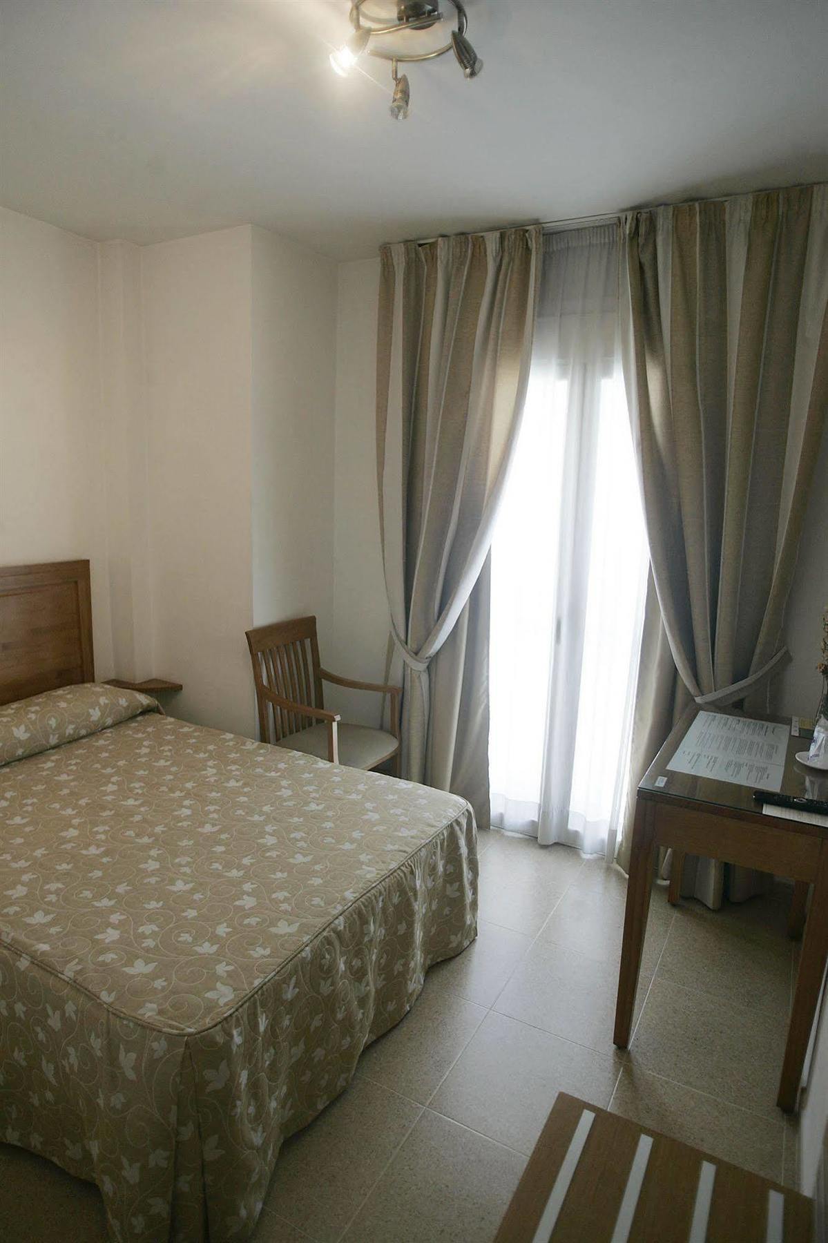 Hotel Goartin مالقة المظهر الخارجي الصورة