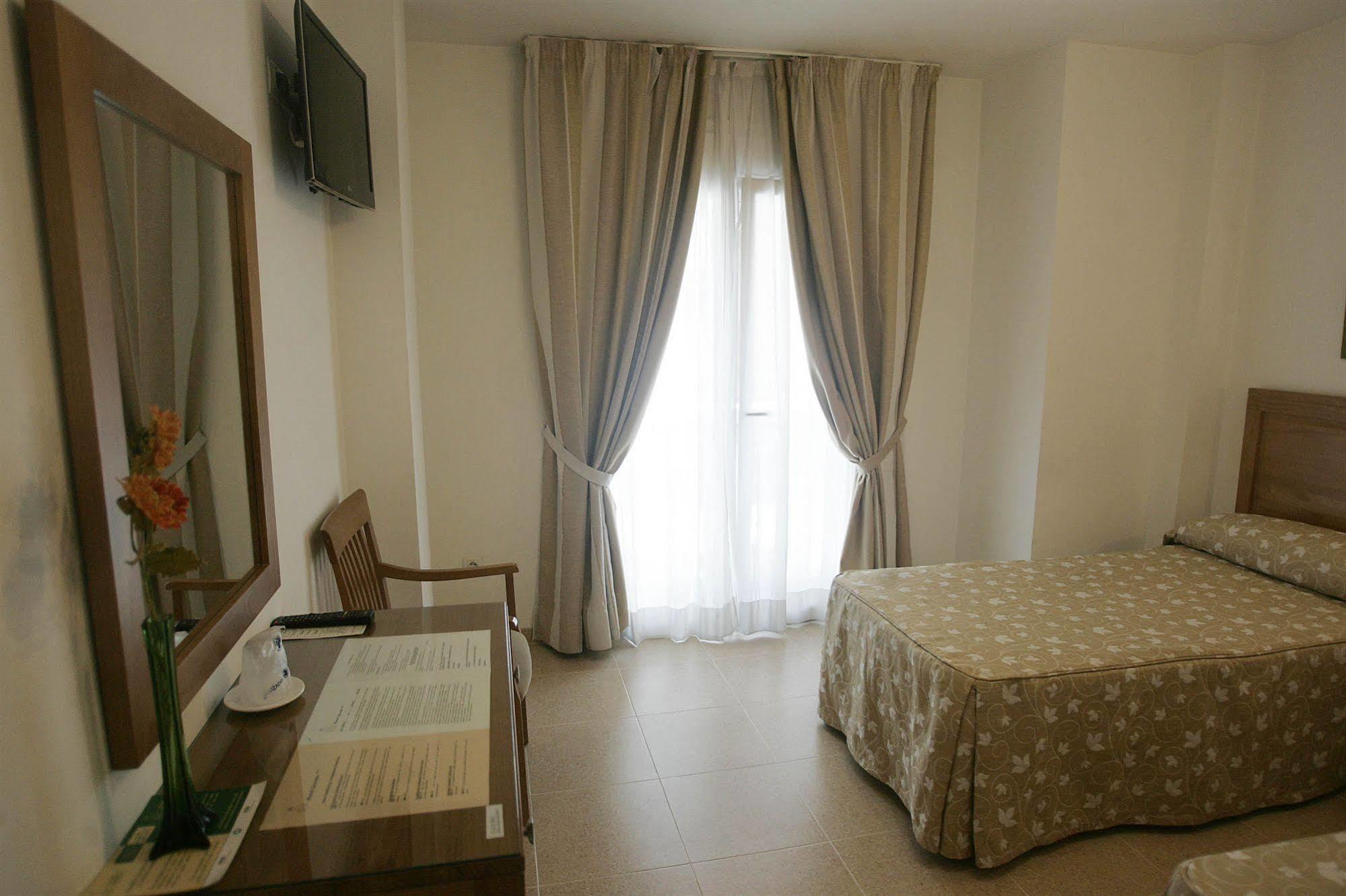 Hotel Goartin مالقة المظهر الخارجي الصورة