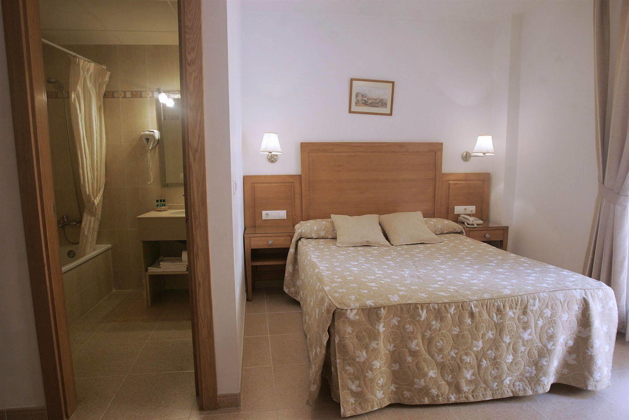 Hotel Goartin مالقة المظهر الخارجي الصورة
